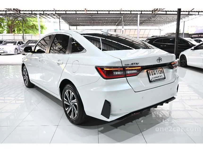 2024 Toyota Yaris Ativ Premium Sedan