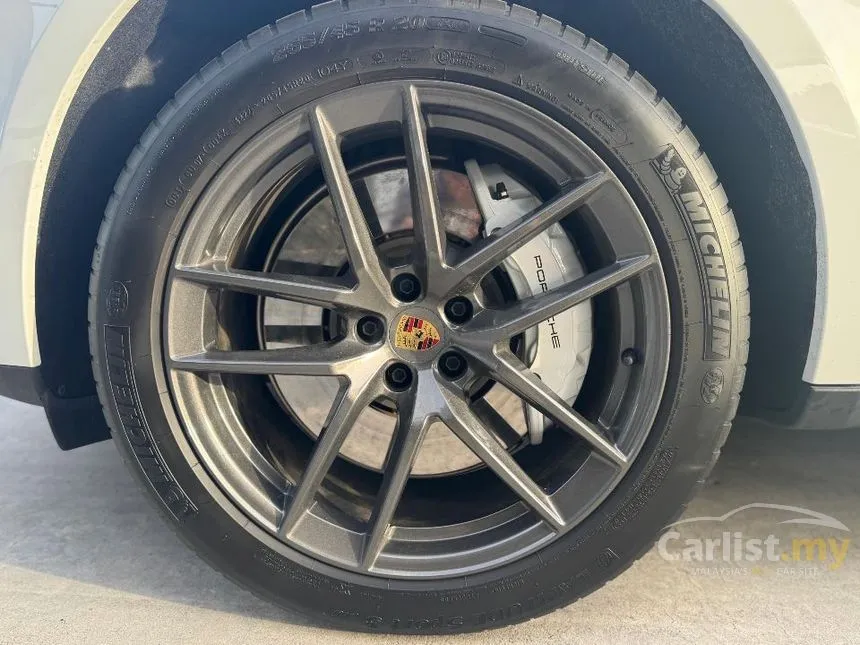 2023 Porsche Macan SUV