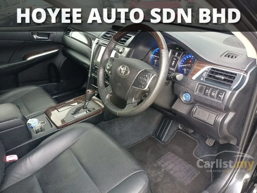 2016 Toyota Camry Hybrid Sedan