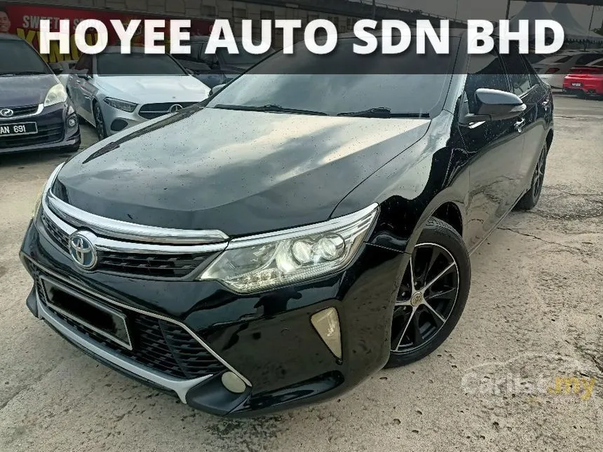 2016 Toyota Camry Hybrid Sedan