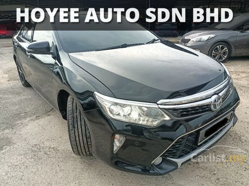2016 Toyota Camry Hybrid Sedan