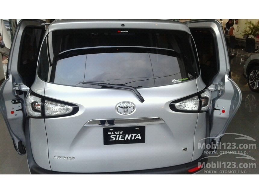2017 Toyota Sienta E MPV