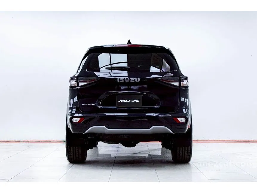 2022 Isuzu MU-X Ultimate SUV