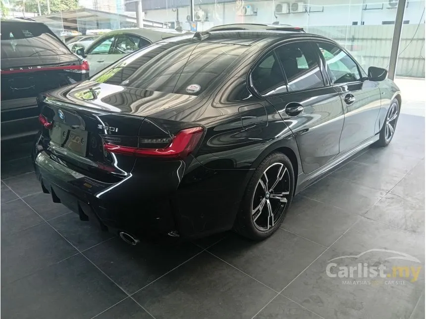 2023 BMW 320i M Sport Sedan