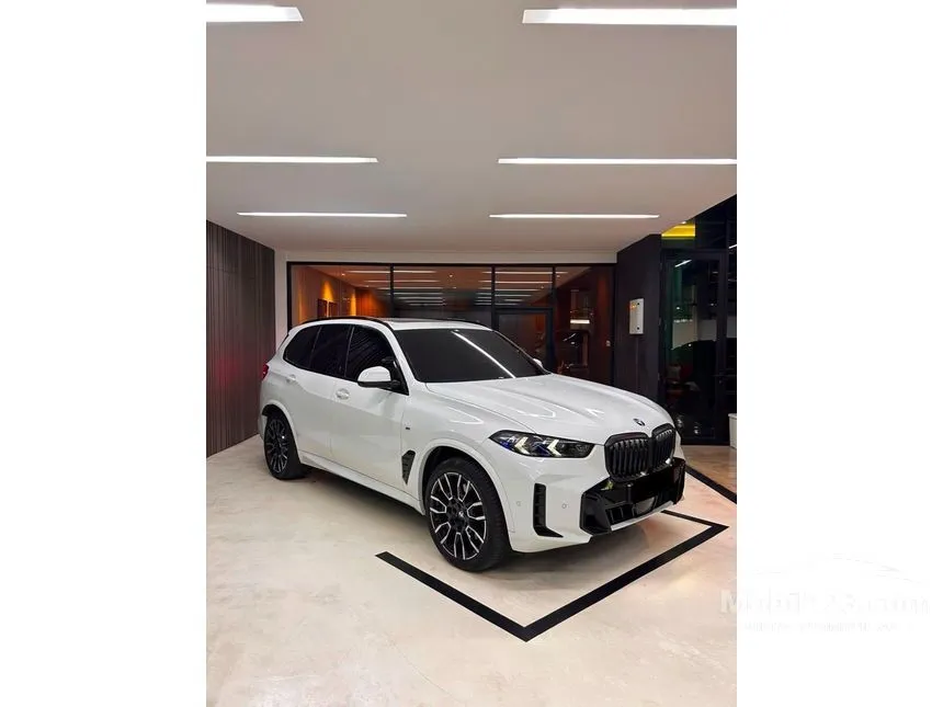 2025 BMW X5 xDrive40i M Sport SUV