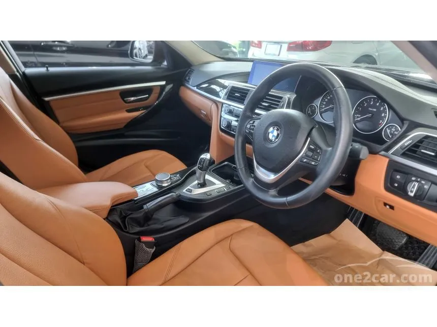 2017 BMW 330e Luxury Sedan