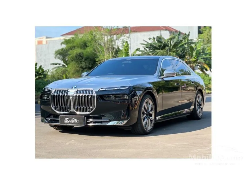 2023 BMW i7 xDrive60 Gran Lusso Sedan