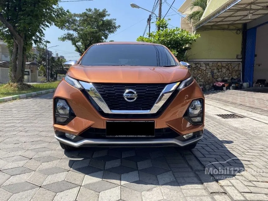 Jual Mobil Nissan Livina 2019 VL 1.5 di Jawa Timur Automatic Wagon Orange Rp 212.000.000