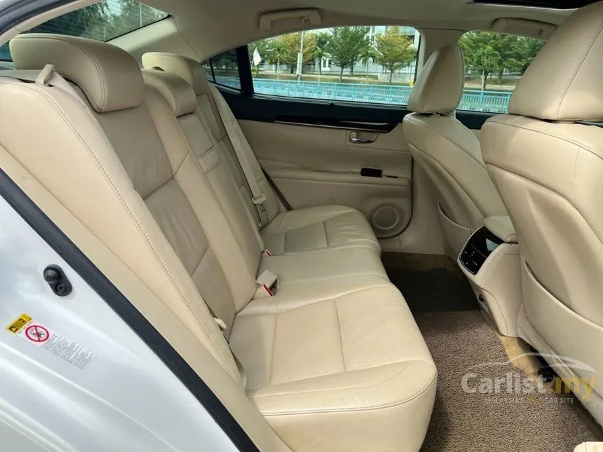 2015 Lexus ES 250 Luxury Sedan