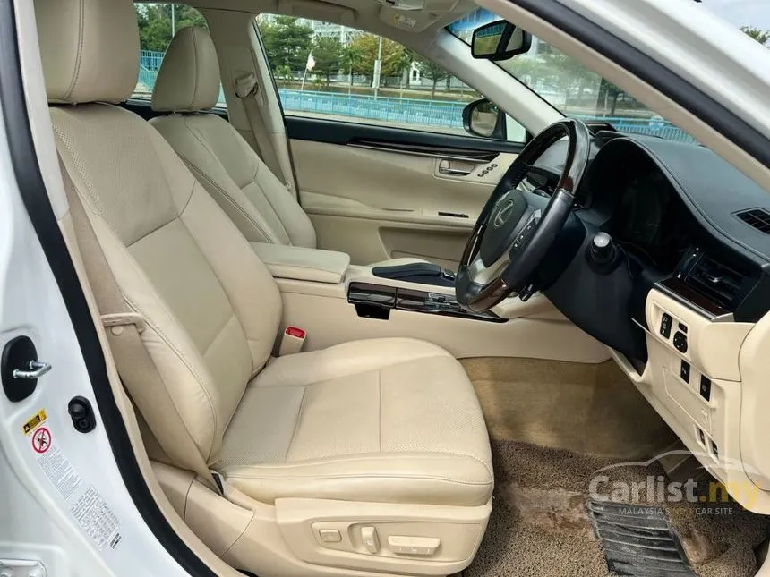 2015 Lexus ES 250 Luxury Sedan