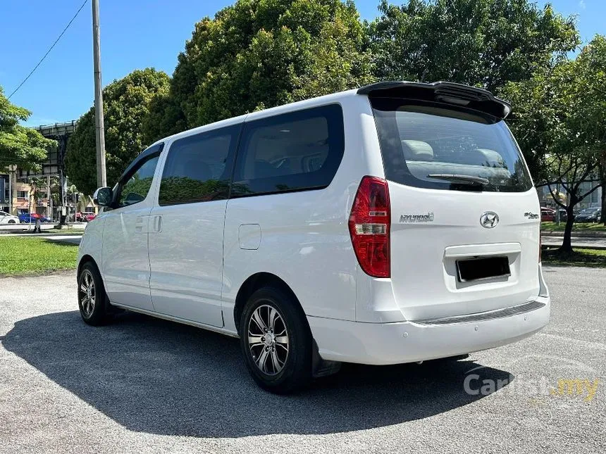 2018 Hyundai Grand Starex Executive MPV