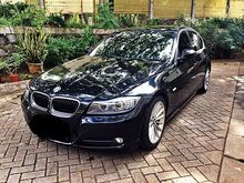 BMW 320i E90 LCI(Layar Besar Ditengah) Executive Tahun 2010