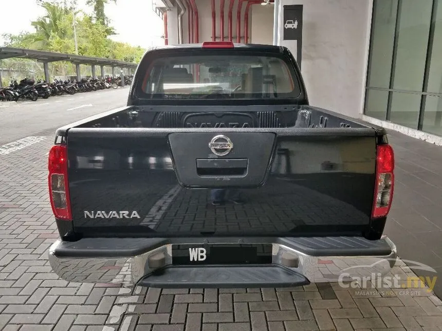2015 Nissan Navara Calibre Dual Cab Pickup Truck