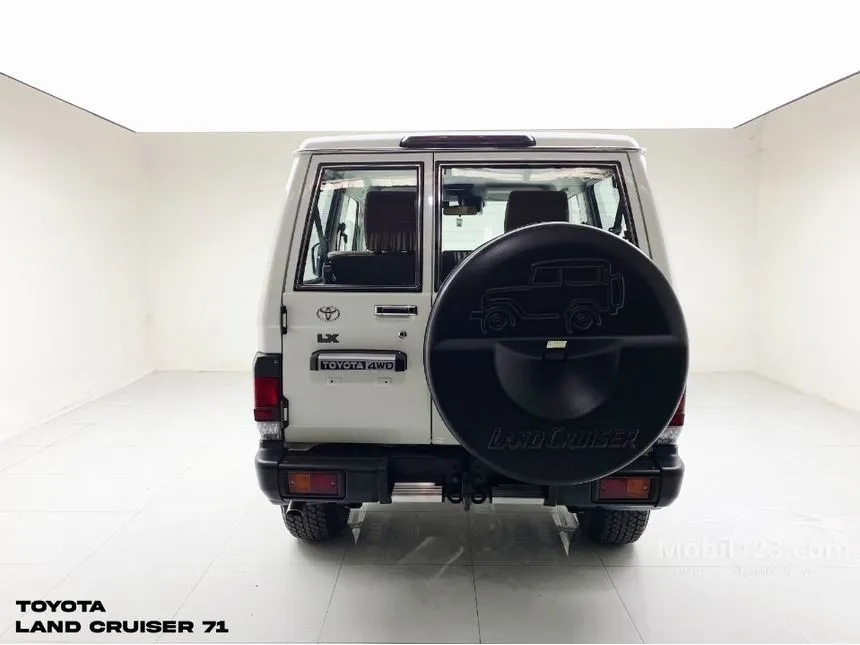2026 Toyota Land Cruiser 70 LX SWB SUV