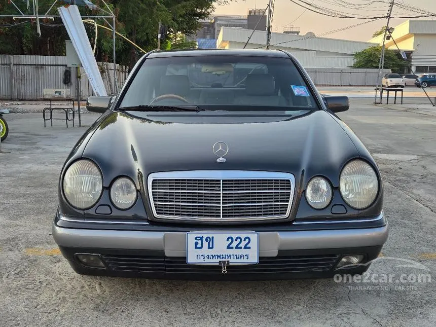 1996 Mercedes-Benz E230 Elegance Sedan
