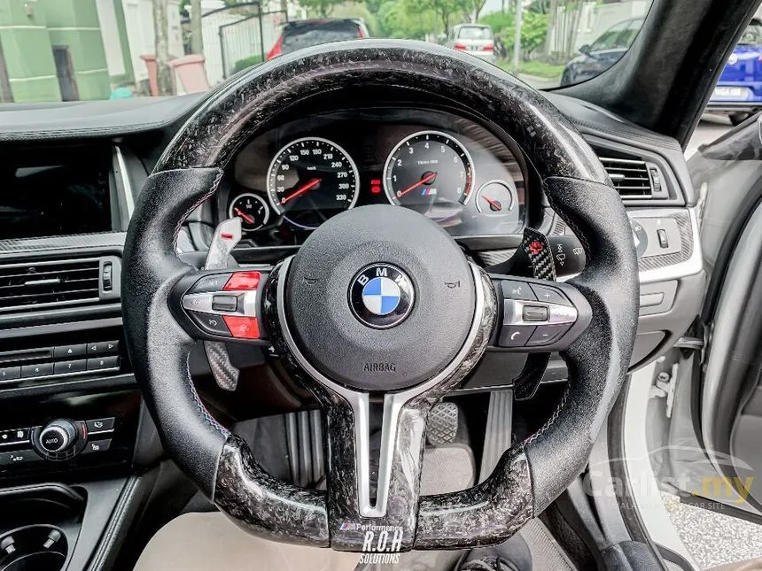 2011 BMW M5 Sedan