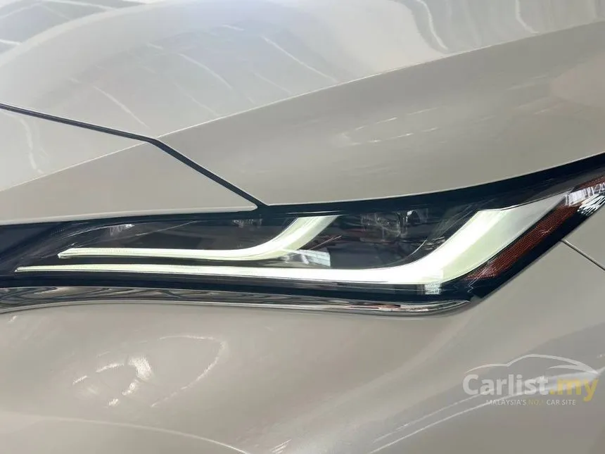 2025 Toyota Harrier Luxury SUV