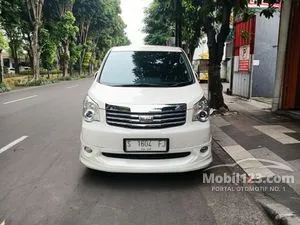 2016 Toyota NAV1 2.0 V Limited MPV