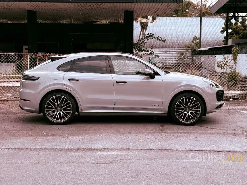 2022 Porsche Cayenne GTS Coupe