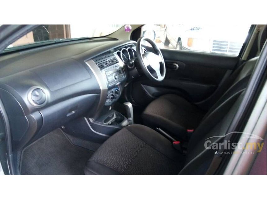 2012 Nissan Grand Livina ST-L Comfort MPV