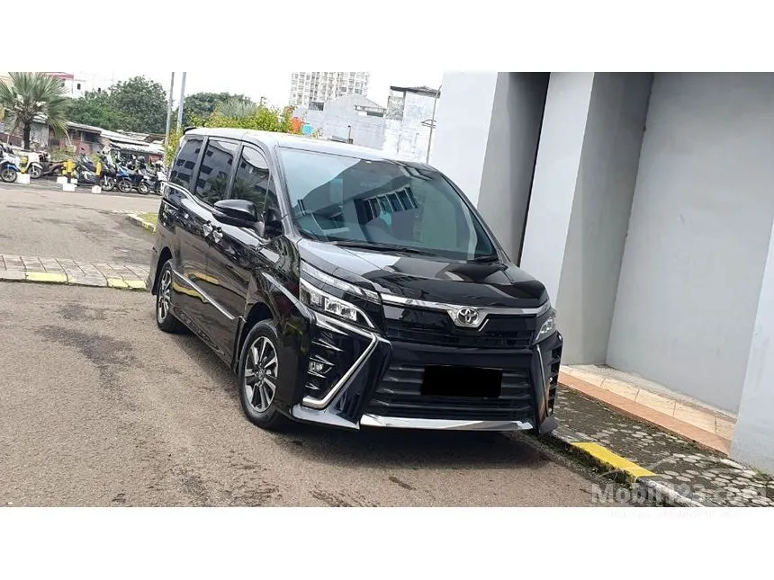 2019 Toyota Voxy MPV