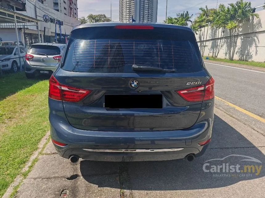 2015 BMW 220i Gran Tourer MPV