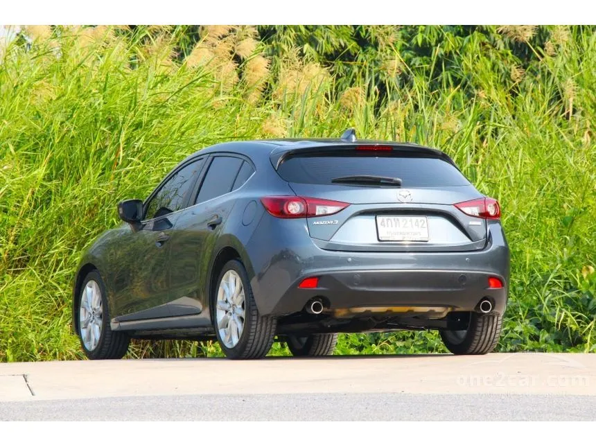 2015 Mazda 3 S Sports Hatchback