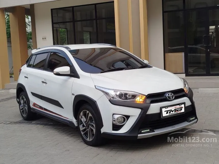 2017 Toyota Yaris TRD Sportivo Heykers Hatchback