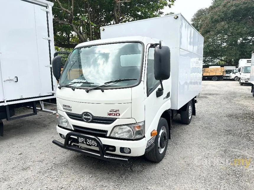 2018 Hino XZU600J Lorry