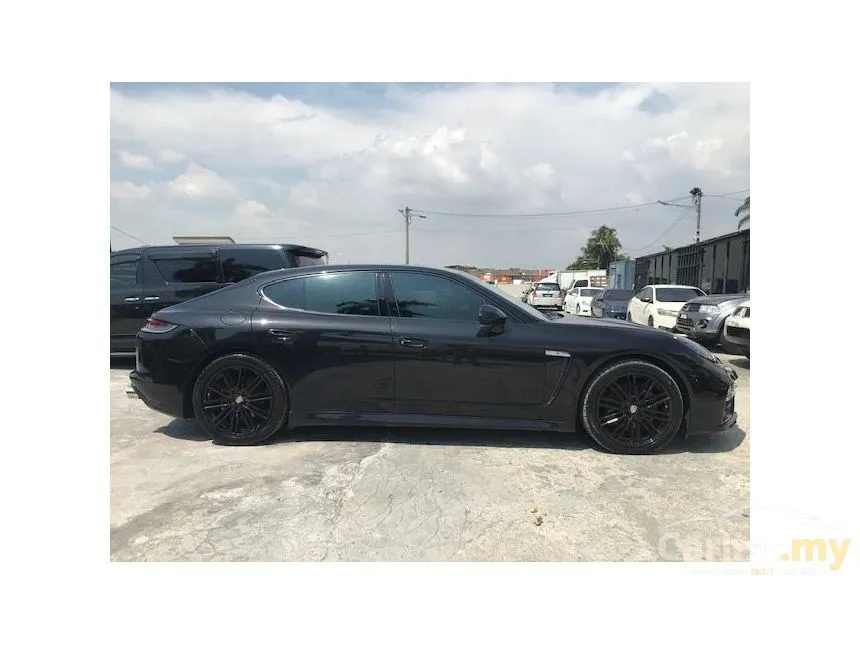 2010 Porsche Panamera 4 Hatchback
