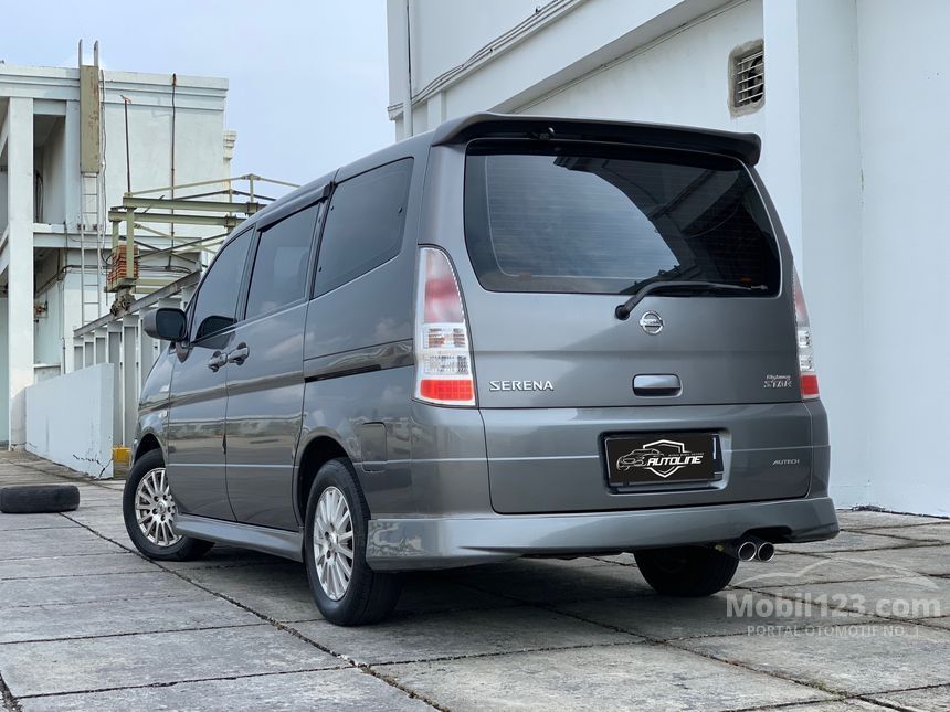 Nissan serena 2012