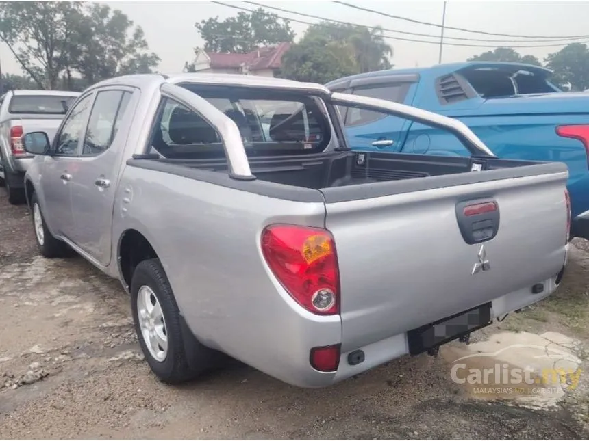 2011 Mitsubishi Triton Lite Dual Cab 4X2 Pickup