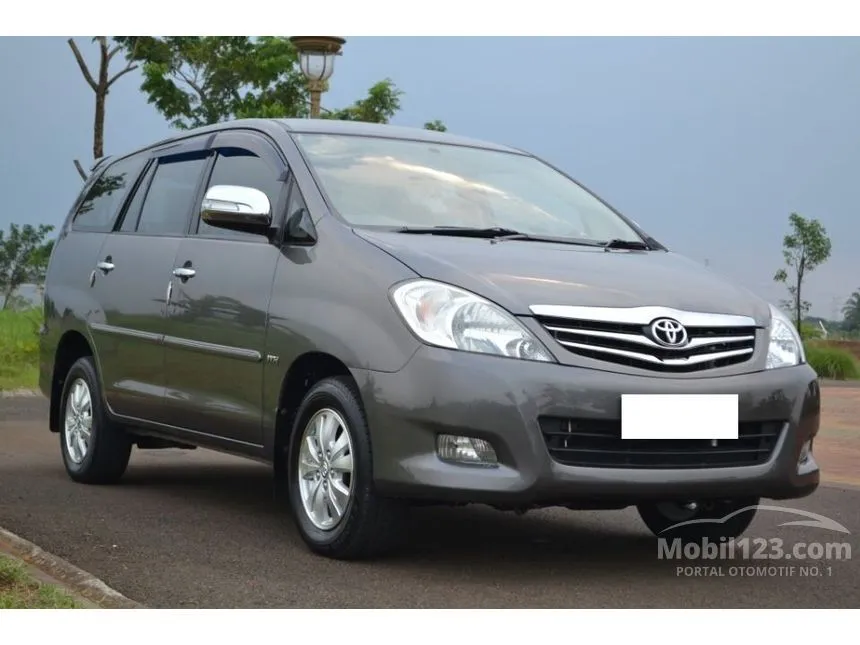 Jual Mobil Toyota Kijang Innova 2010 V Luxury 2.0 di DKI Jakarta Automatic MPV Abu