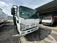 Isuzu NPR75UKH 17 ft/kaki cargo/kargo 2014 7500kg