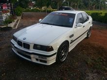 1992 BMW 325i 2.5 (A)