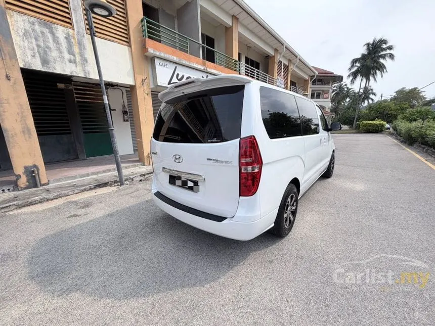 2018 Hyundai Grand Starex Executive MPV