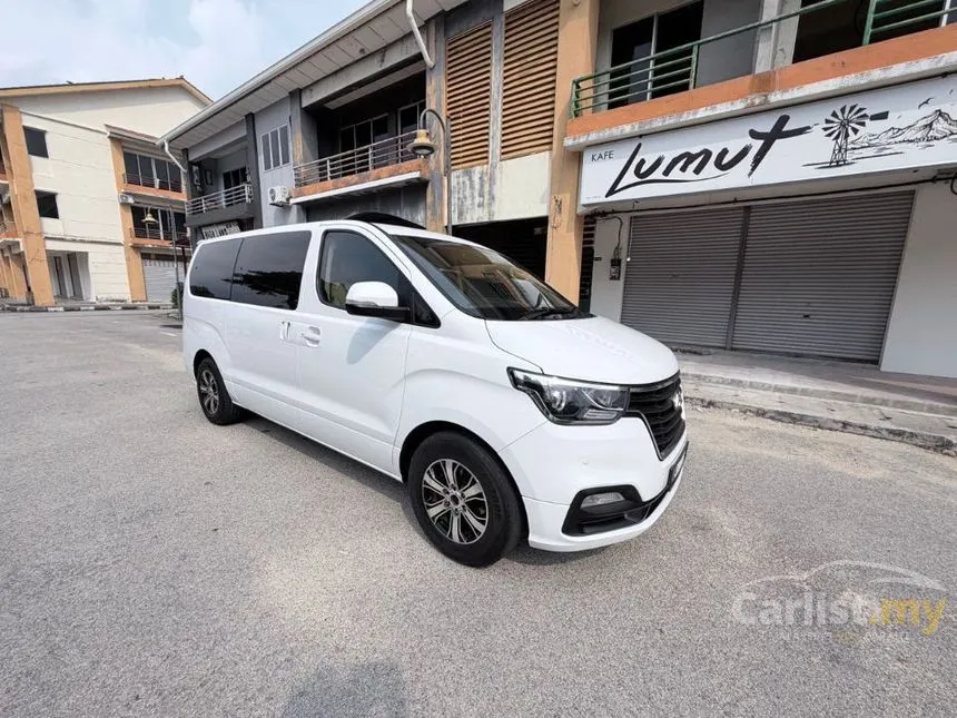 2018 Hyundai Grand Starex Executive MPV