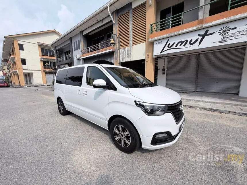2018 Hyundai Grand Starex Executive MPV