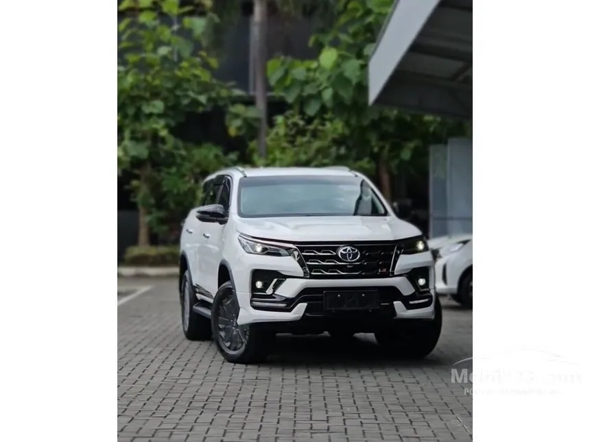 Jual Mobil Toyota Fortuner 2024 GR Sport 2.8 di DKI Jakarta Automatic SUV Putih Rp 630.000.000