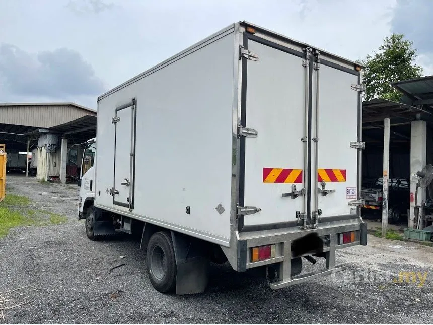 2014 Isuzu NPR71 Lorry