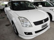 2011 Suzuki Swift 1.5 Hatchback -- WELL MAINTAINED --