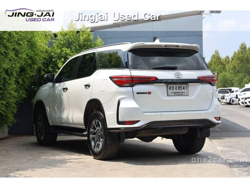 2023 Toyota FORTUNER Leader V SUV