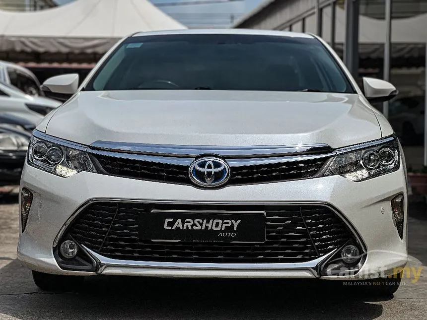 2015 Toyota Camry Hybrid Sedan