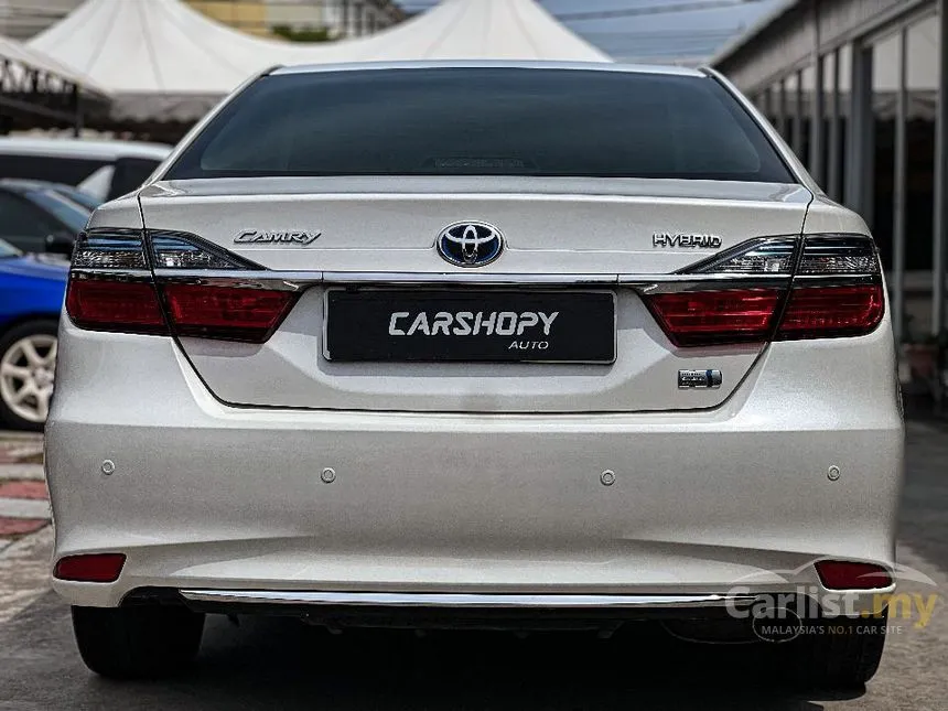 2015 Toyota Camry Hybrid Sedan