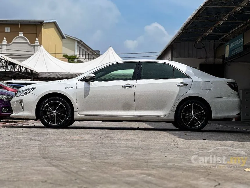 2015 Toyota Camry Hybrid Sedan