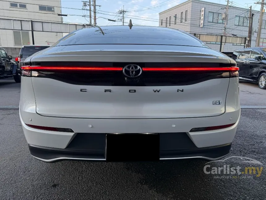 2023 Toyota Crown RS Advance Sedan