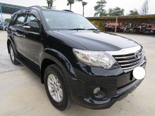 2014 Toyota Fortuner 2.7 V TRD Sportivo SUV ONE OWNER CD DVD NAVI PLAYER FULL TRD BODYKIT LEATHER SEAT ACCIDENT FREE HIGH LOAN TIP TOP CONDITION