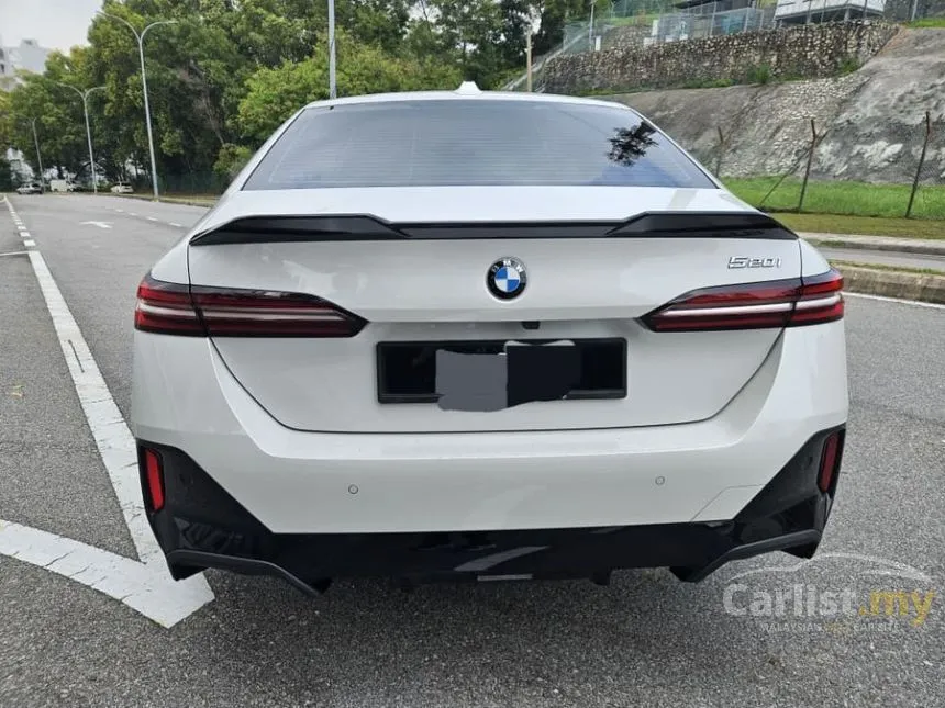 2025 BMW 520i M Sport Sedan