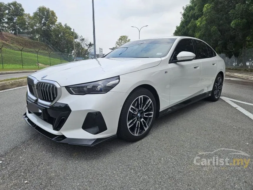 2025 BMW 520i M Sport Sedan