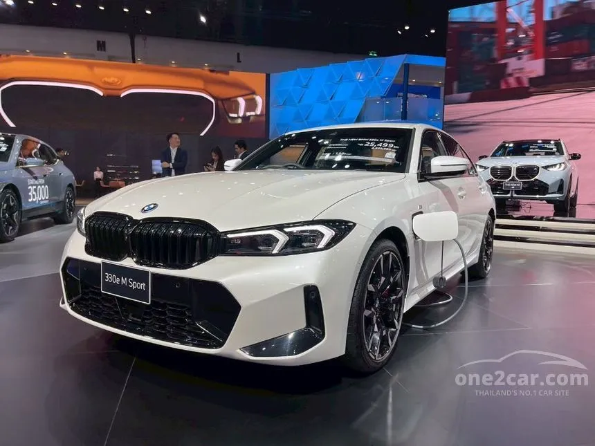 2025 BMW 330e M Sport Sedan